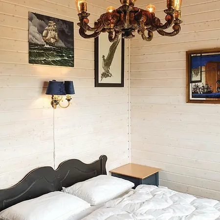 Three-bedroom Holiday In *