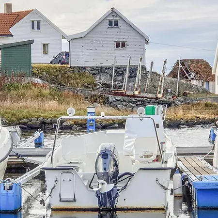 Three-bedroom Holiday In